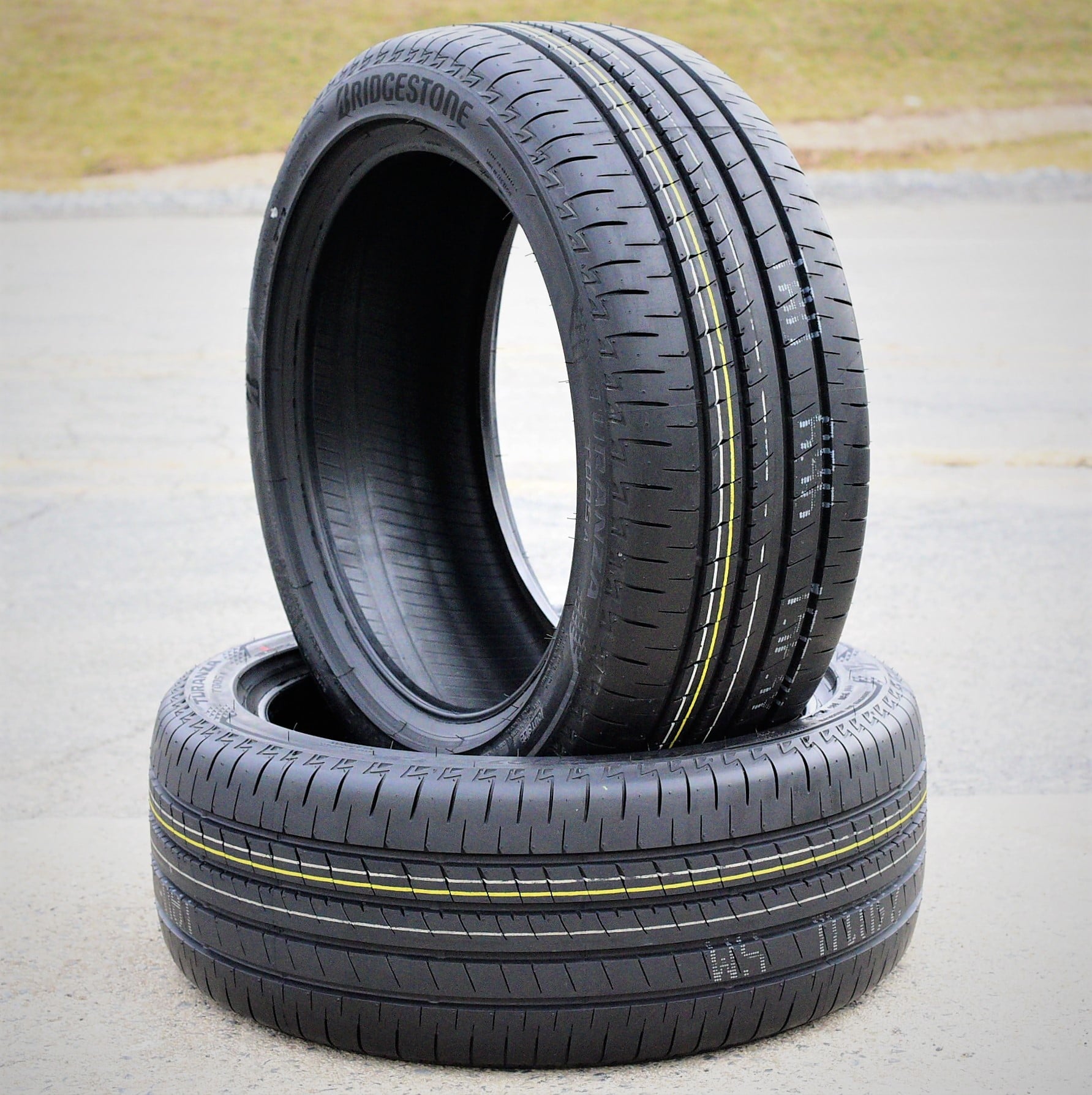 Defender LTX M/S All-Season 275/65R18 116T Tire