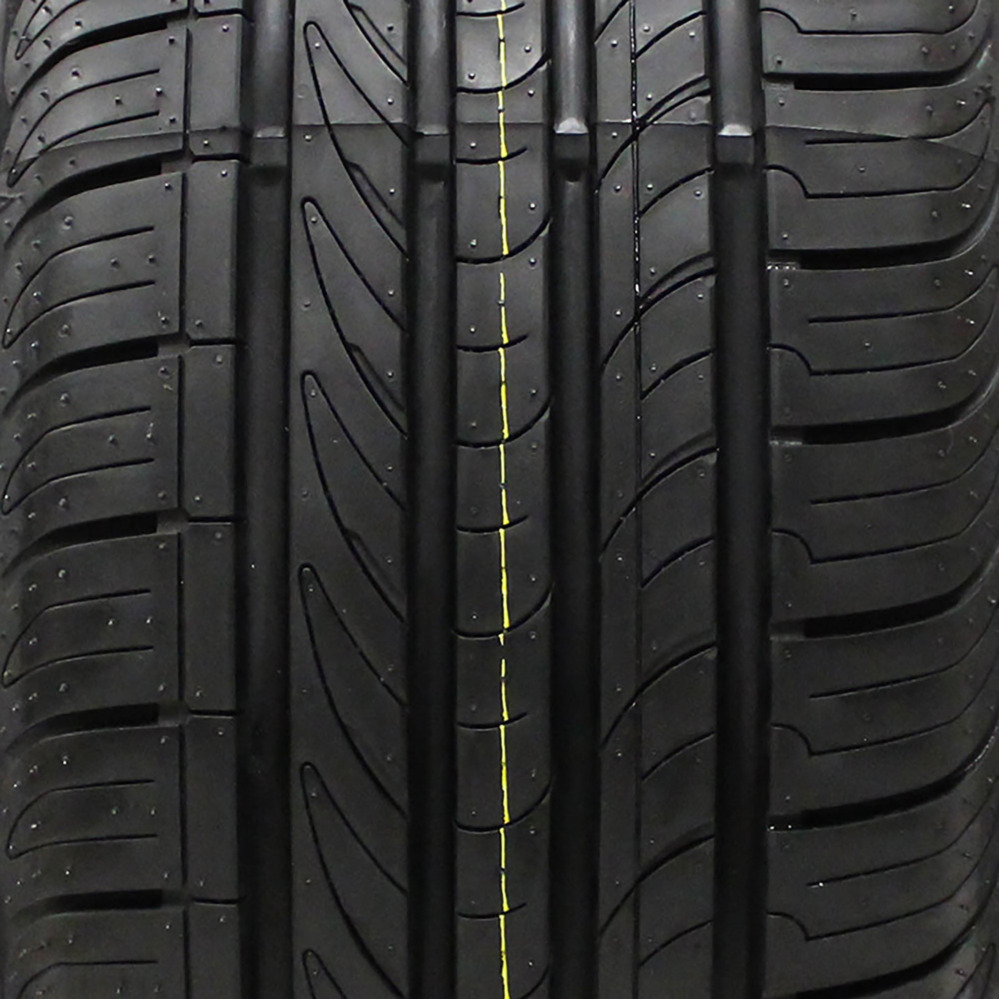 4XS All Season 225/60R17 98H Passenger Tire